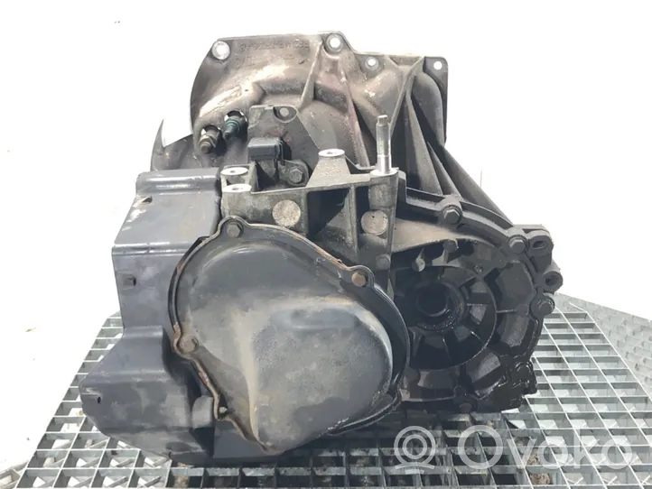 Mazda 2 Mechaninė 5 pavarų dėžė 8A6R-7002-FA