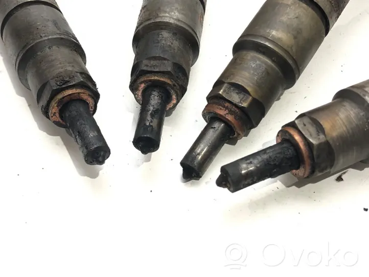 Audi A4 S4 B5 8D Fuel injectors set 028130201G