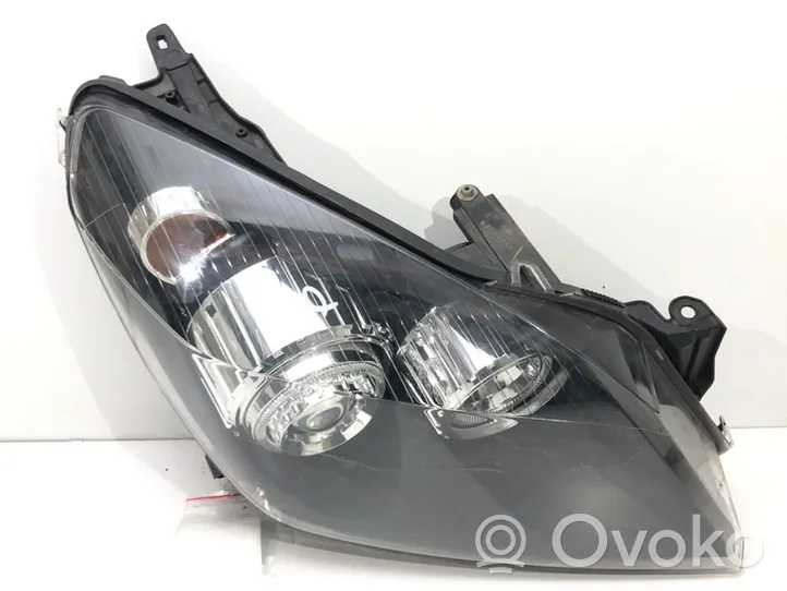 Opel Astra H Lampa przednia 