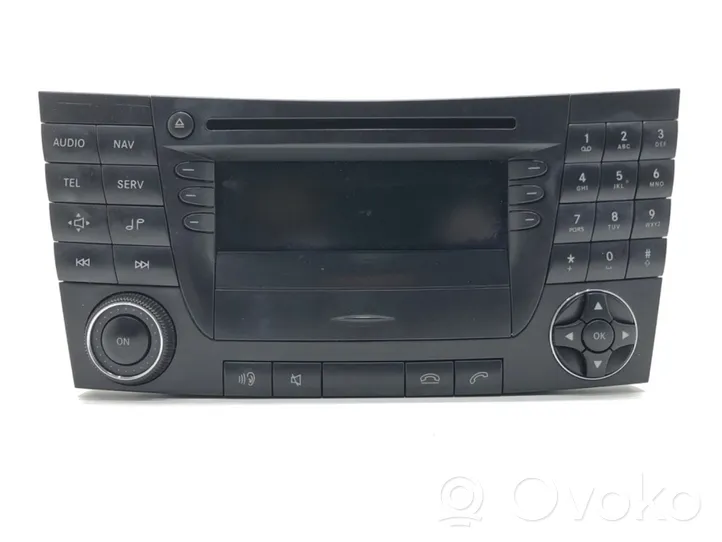 Mercedes-Benz CLS AMG C219 Radio/CD/DVD/GPS-pääyksikkö A2118702790