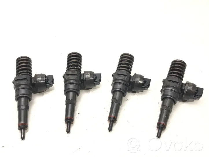 Audi A4 S4 B7 8E 8H Fuel injectors set 