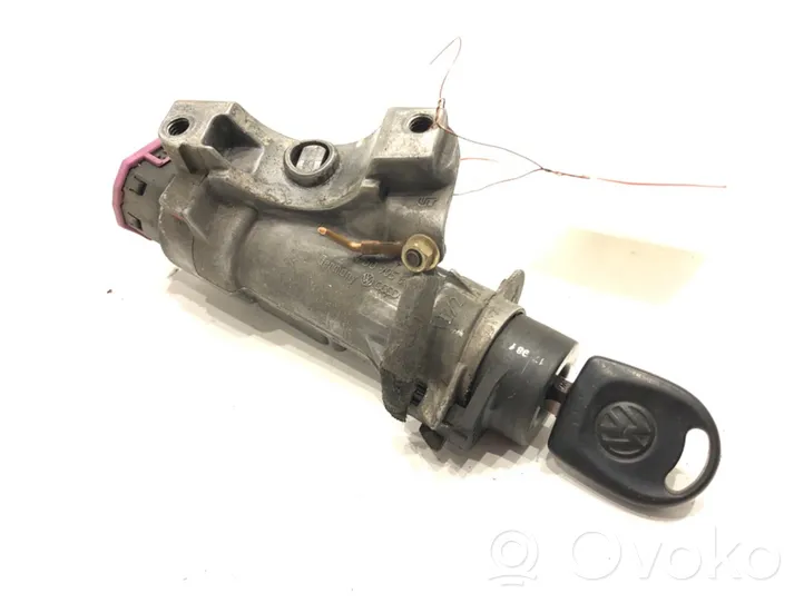 Volkswagen Golf IV Cerradura de encendido 4B0905851C