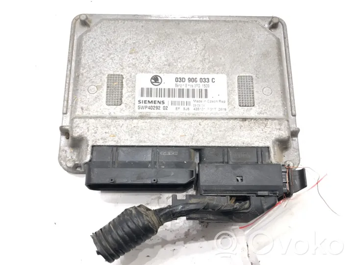 Skoda Fabia Mk1 (6Y) Galios (ECU) modulis 03D906033C