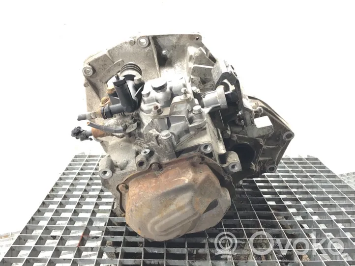 Fiat Grande Punto Manual 5 speed gearbox 55196336