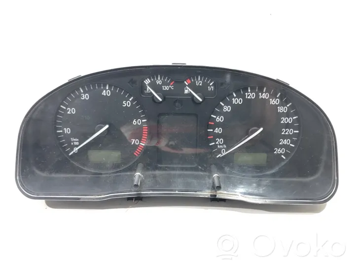 Volkswagen PASSAT B5 Compteur de vitesse tableau de bord 0905-194-0090