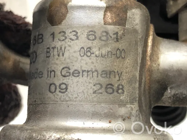 Audi A6 S6 C5 4B Linea principale tubo carburante 06B133681