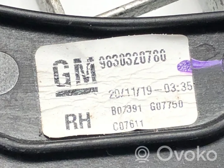 Opel Grandland X Elektryczny podnośnik szyby drzwi przednich 9830320780