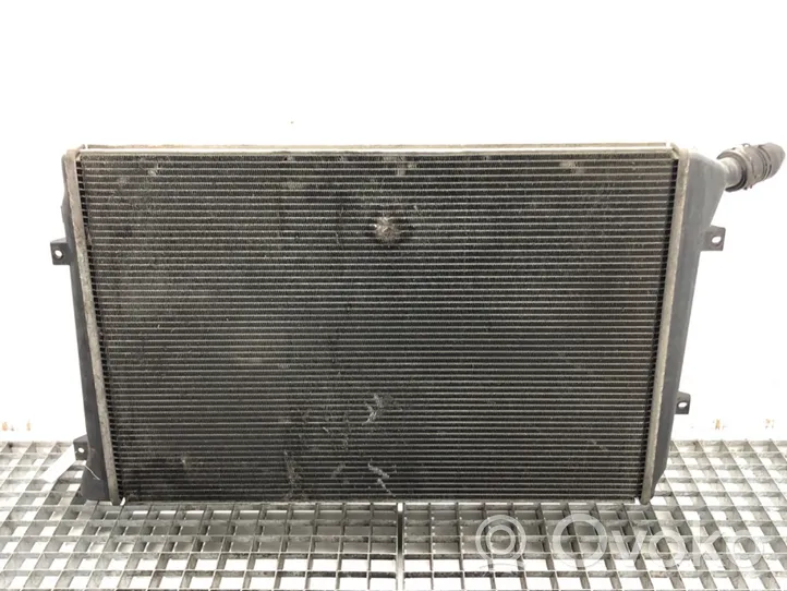 Volkswagen PASSAT B6 Radiateur de refroidissement 3C0121253R