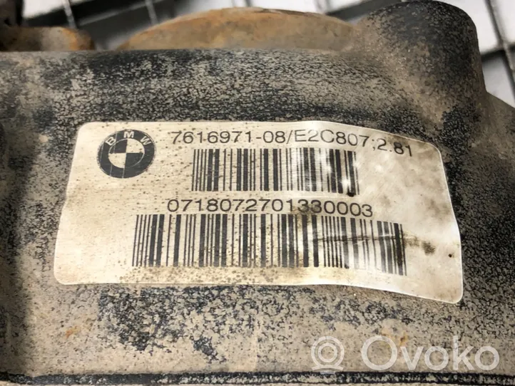 BMW 3 F30 F35 F31 Takatasauspyörästö 76169712.81