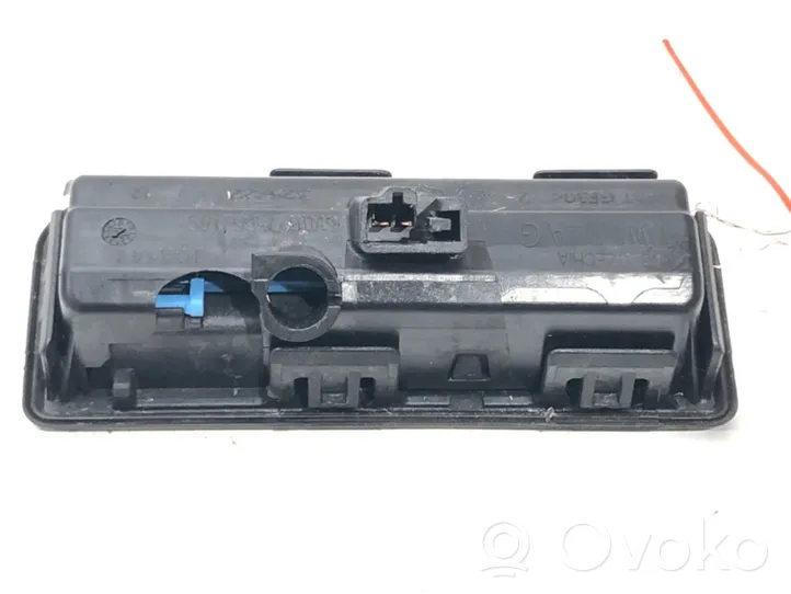Skoda Fabia Mk3 (NJ) Uchwyt / Rączka zewnętrzna otwierania klapy tylnej / bagażnika 6V0827566