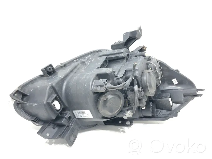 Renault Clio III Phare frontale 89900149