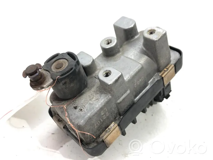 Ford Focus Attuatore elettrico del turbocompressore 6NW009206