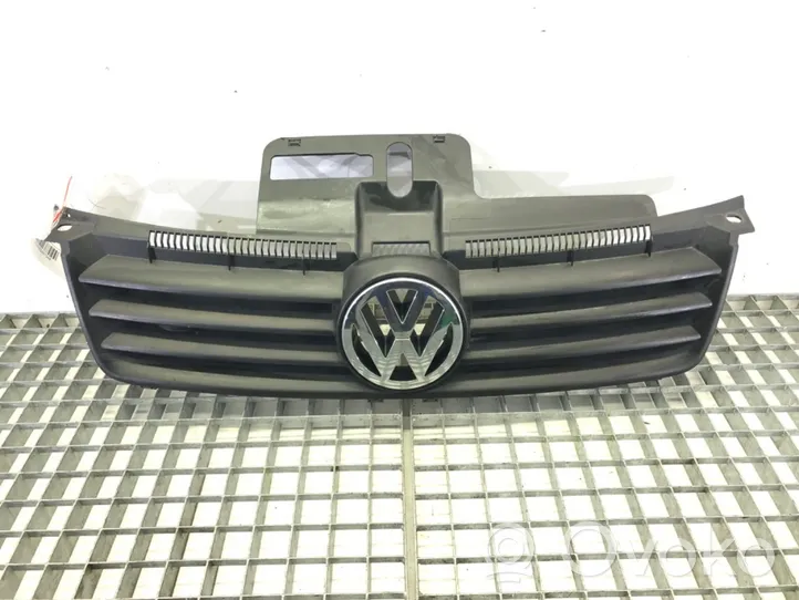 Volkswagen Polo IV 9N3 Front grill 