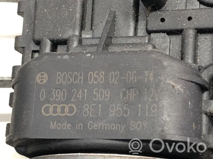 Audi A4 S4 B6 8E 8H Mechanizm i silniczek wycieraczek szyby przedniej / czołowej 0390241509