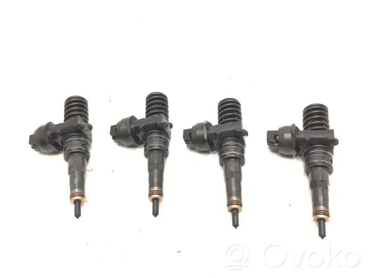 Skoda Fabia Mk1 (6Y) Fuel injectors set 038130073AJ