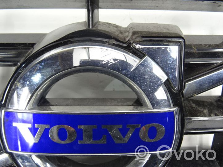 Volvo V40 Grille de calandre avant 