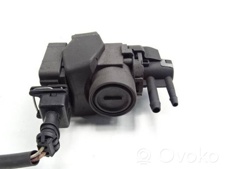 Renault Megane III Vacuum valve 149568021R