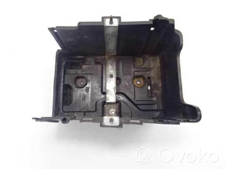 Ford Fiesta Dangtis akumuliatoriaus dėžės 8V2110723 