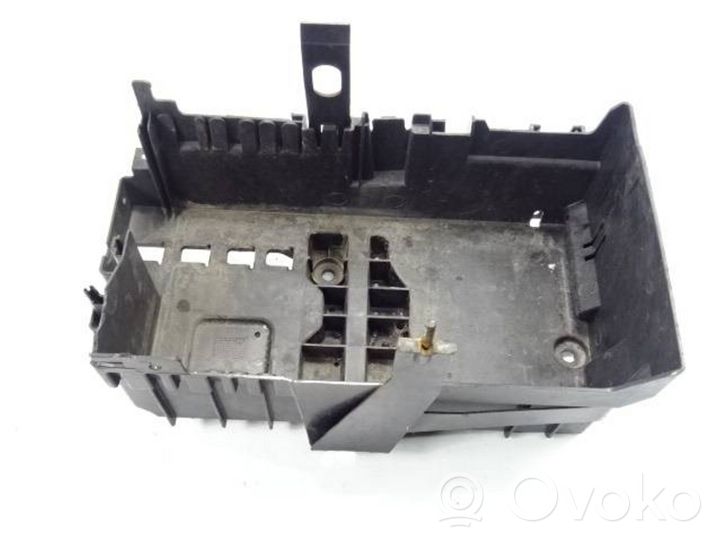 Opel Zafira C Battery box tray 13354420
