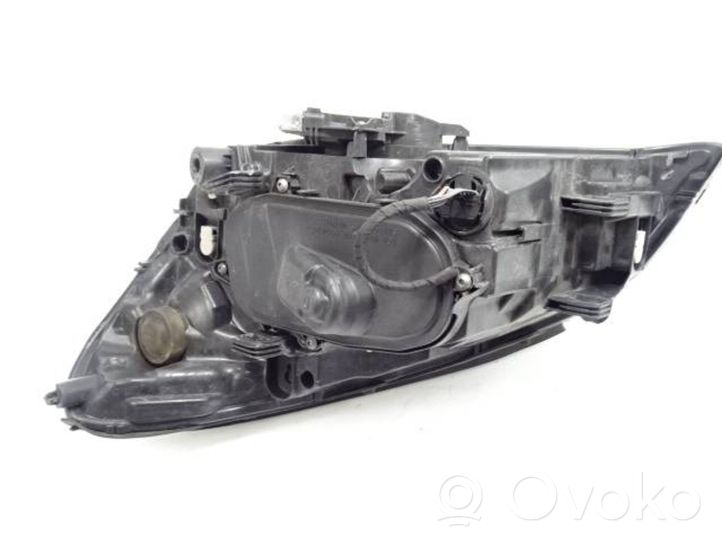 Volvo S60 Lampa przednia 31299993