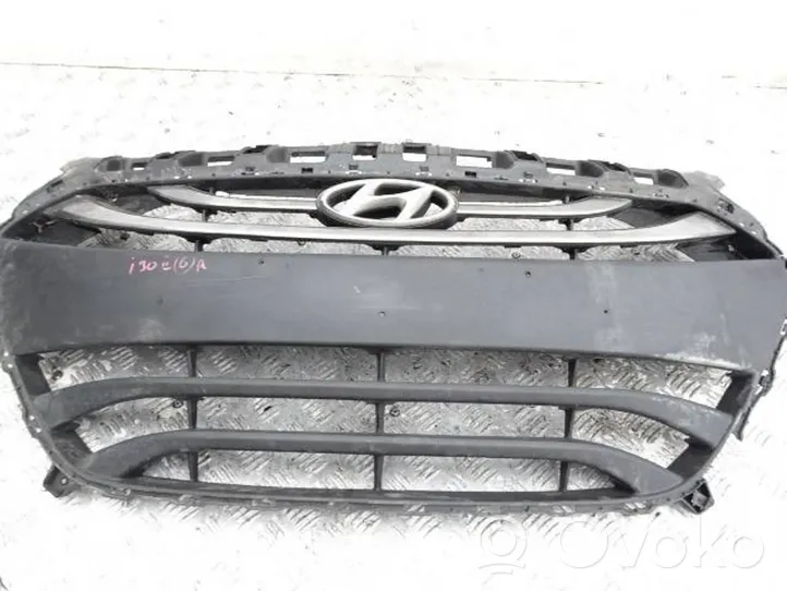 Hyundai i30 Grille de calandre avant 