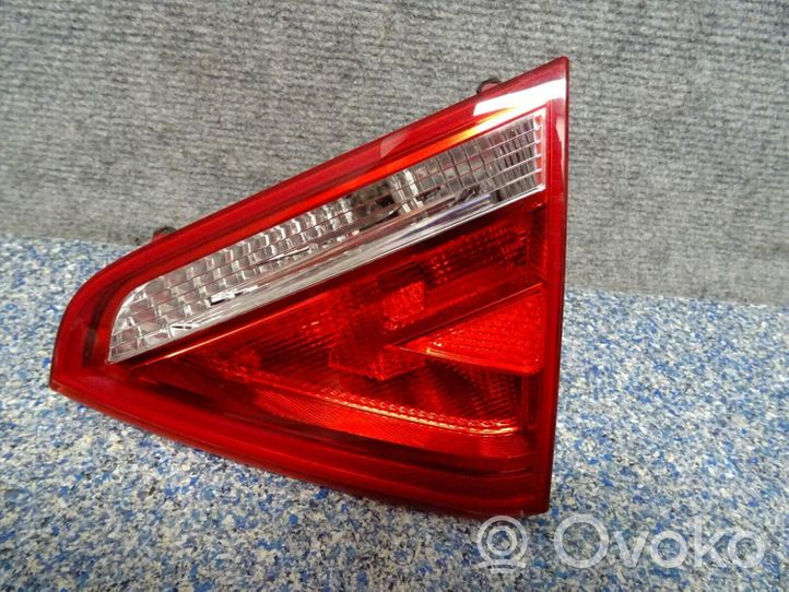 Audi A5 8T 8F Lampy tylnej klapy bagażnika 8T0945094