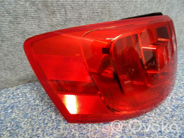 Volkswagen Jetta VI Lampa tylna 5C6945095