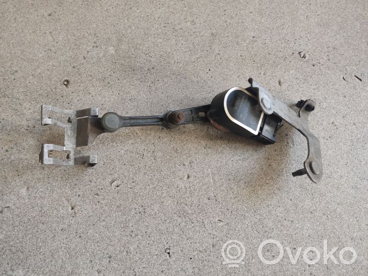 Mercedes-Benz GLC X253 C253 Sensore di livello altezza posteriore sospensioni pneumatiche A0009053704