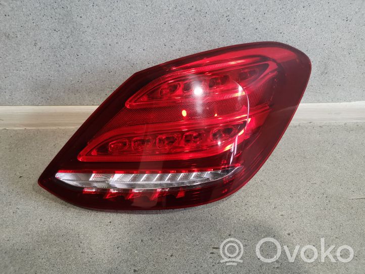 Mercedes-Benz C AMG W205 Lampa zderzaka tylnego A2059061457