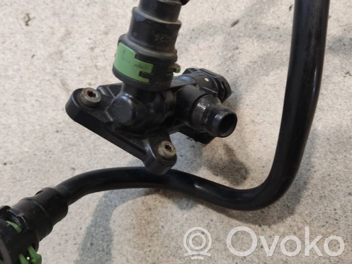 7604980 BMW 3 F30 F35 F31 Gearbox oil cooler pipe/hose, 50.00 € RRR