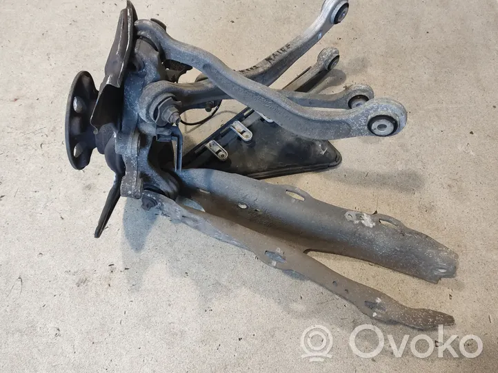 Mercedes-Benz S W222 Pivot de moyeu arrière A2223500941