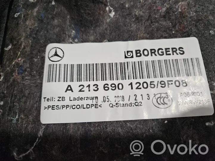 Mercedes-Benz CLS C257 Wykładzina bagażnika A2136901205