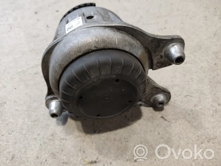 Mercedes-Benz E W213 Supporto di montaggio del motore A2132403400