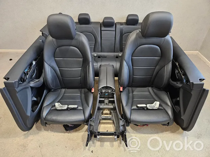 Mercedes-Benz GLC X253 C253 Set interni 