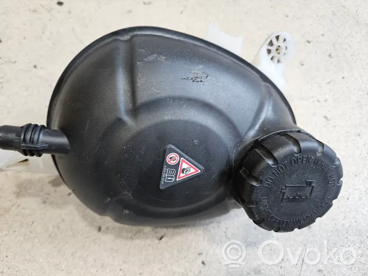 Mercedes-Benz E W213 Vase d'expansion / réservoir de liquide de refroidissement A2055000049