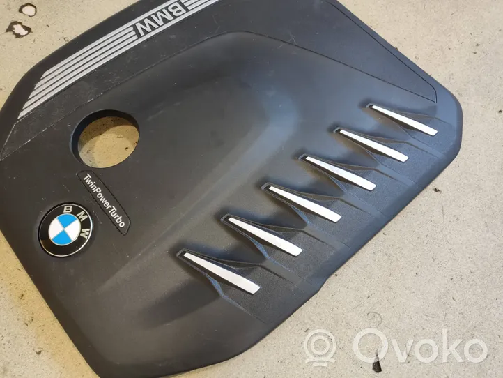 BMW 5 G30 G31 Copri motore (rivestimento) 8595440
