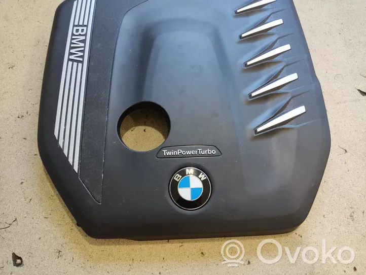 BMW 5 G30 G31 Copri motore (rivestimento) 8595440