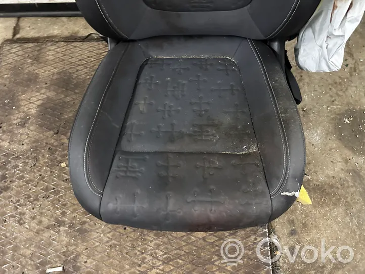 Opel Meriva B Fotel przedni kierowcy 