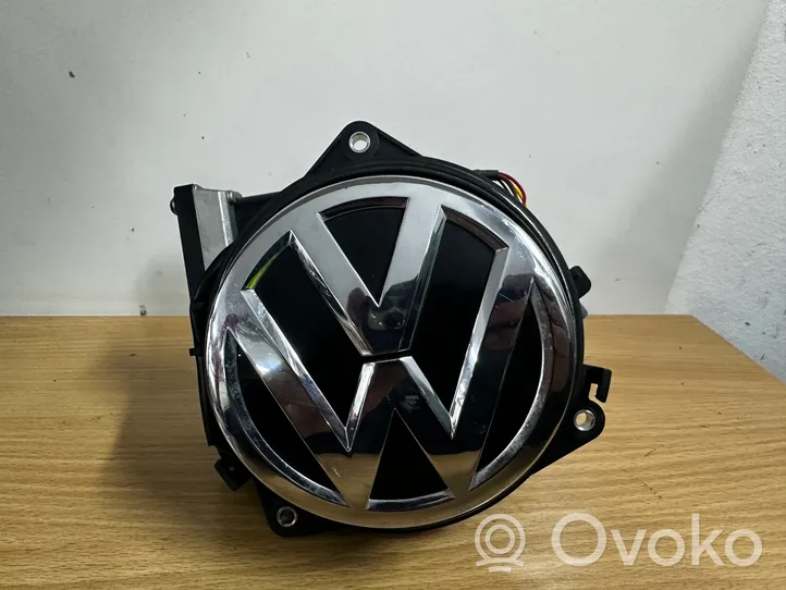 Volkswagen Golf VII Poignée de coffre avec le caméra de recul 5G9827469F