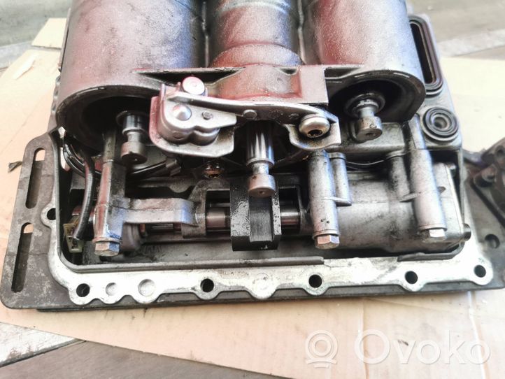 Renault 4 Pavarų dėžės valdymo blokas 4213550110