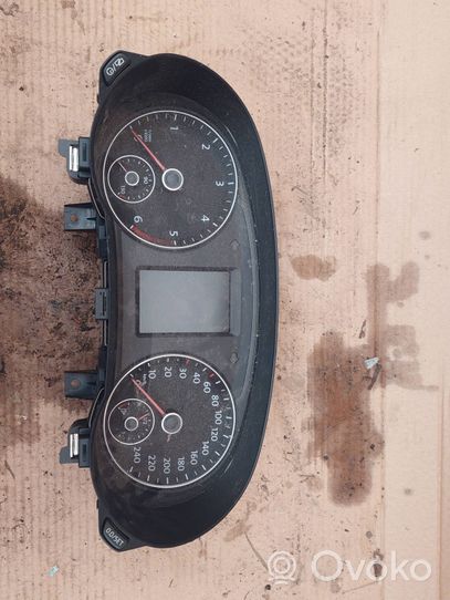 Volkswagen Sharan Speedometer (instrument cluster) 7N0920870Q