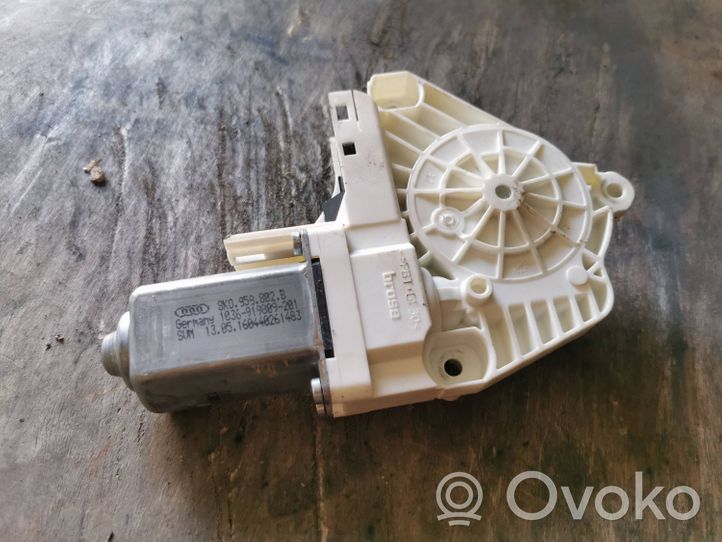 Volkswagen Sharan Front door window regulator motor 8K0959802B