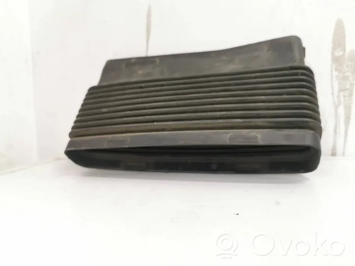 Audi Q7 4M Air intake duct part B10309