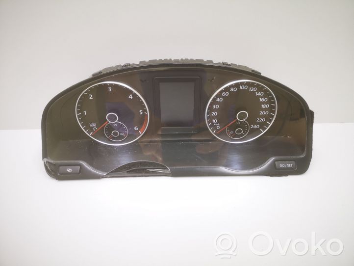 Volkswagen Multivan T5 Compteur de vitesse tableau de bord 7E0920870G