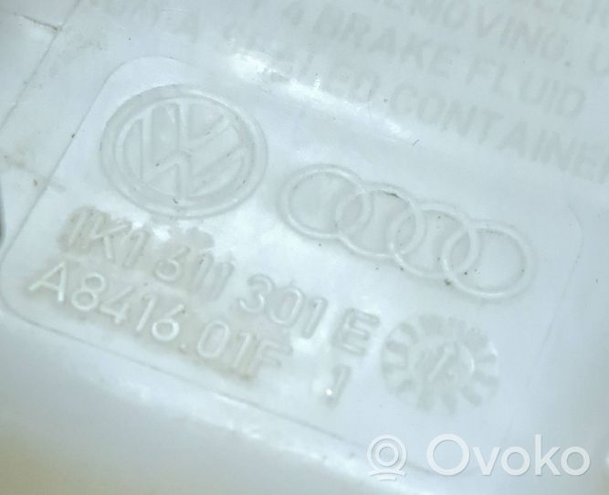 Volkswagen Golf VI Serbatoio di compensazione del liquido del freno 1K1611301E