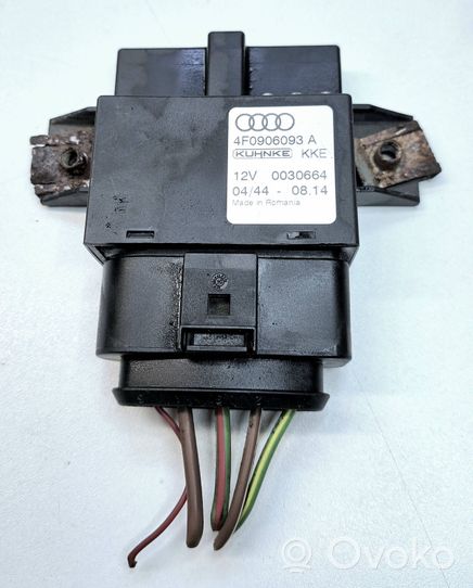 Audi A4 S4 B7 8E 8H Polttoaineen ruiskutuspumpun ohjainlaite/moduuli 4F0906093A