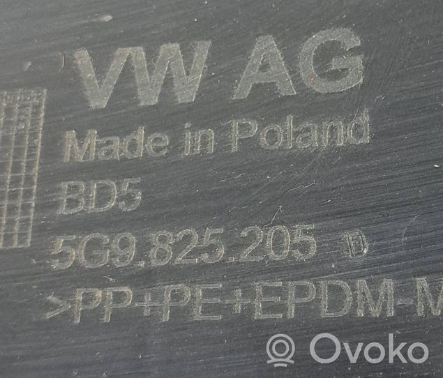 Volkswagen Golf VII Osłona tylna podwozia 5G9825205D