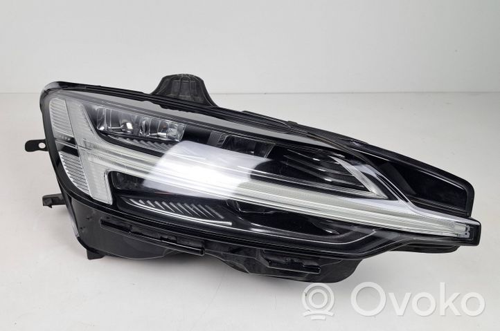 Volvo XC60 Lampa przednia 31655232