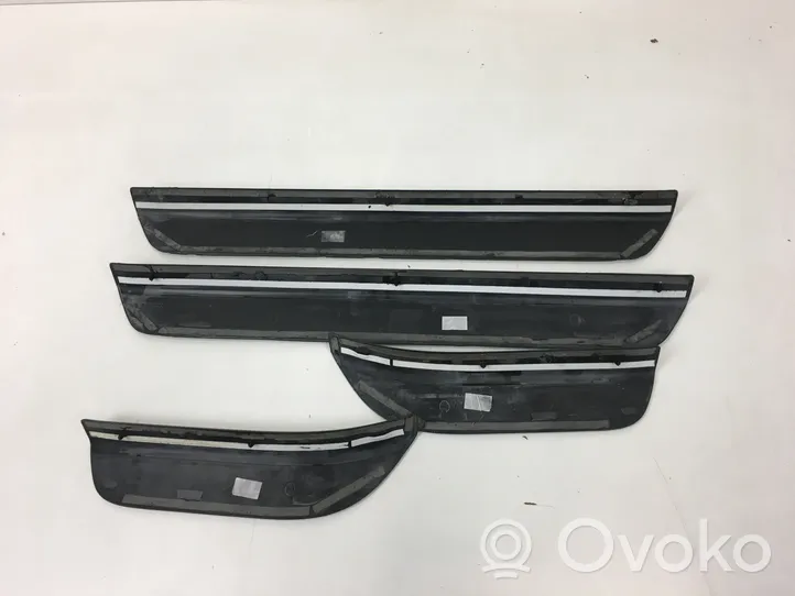 Audi Q5 SQ5 Garniture, jupe latérale/bas de caisse avant 8R0853374