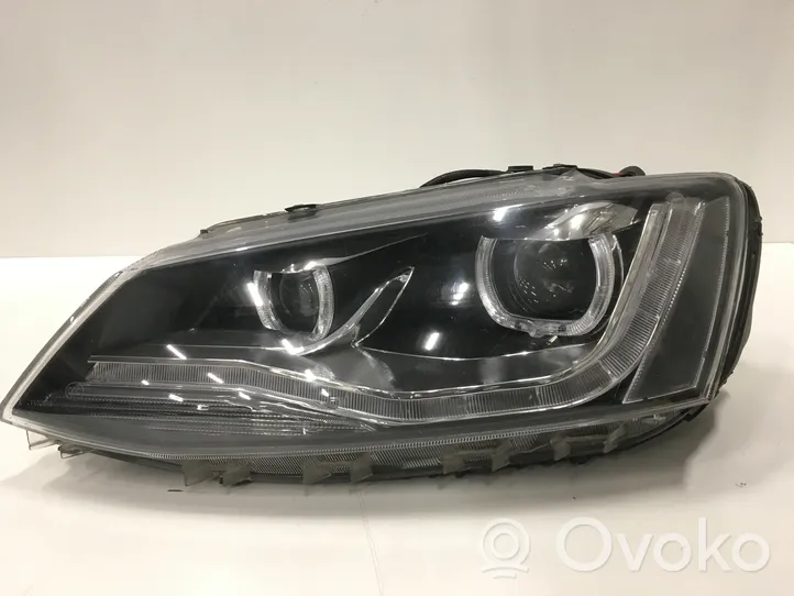 Volkswagen Golf VII Lampa przednia 152131605097477